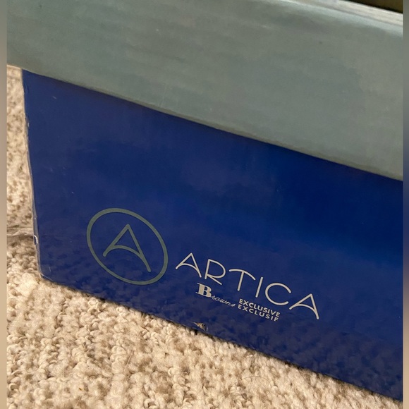 Artica “Cheyenne” brown suede lace up boots NIB - Picture 10 of 10